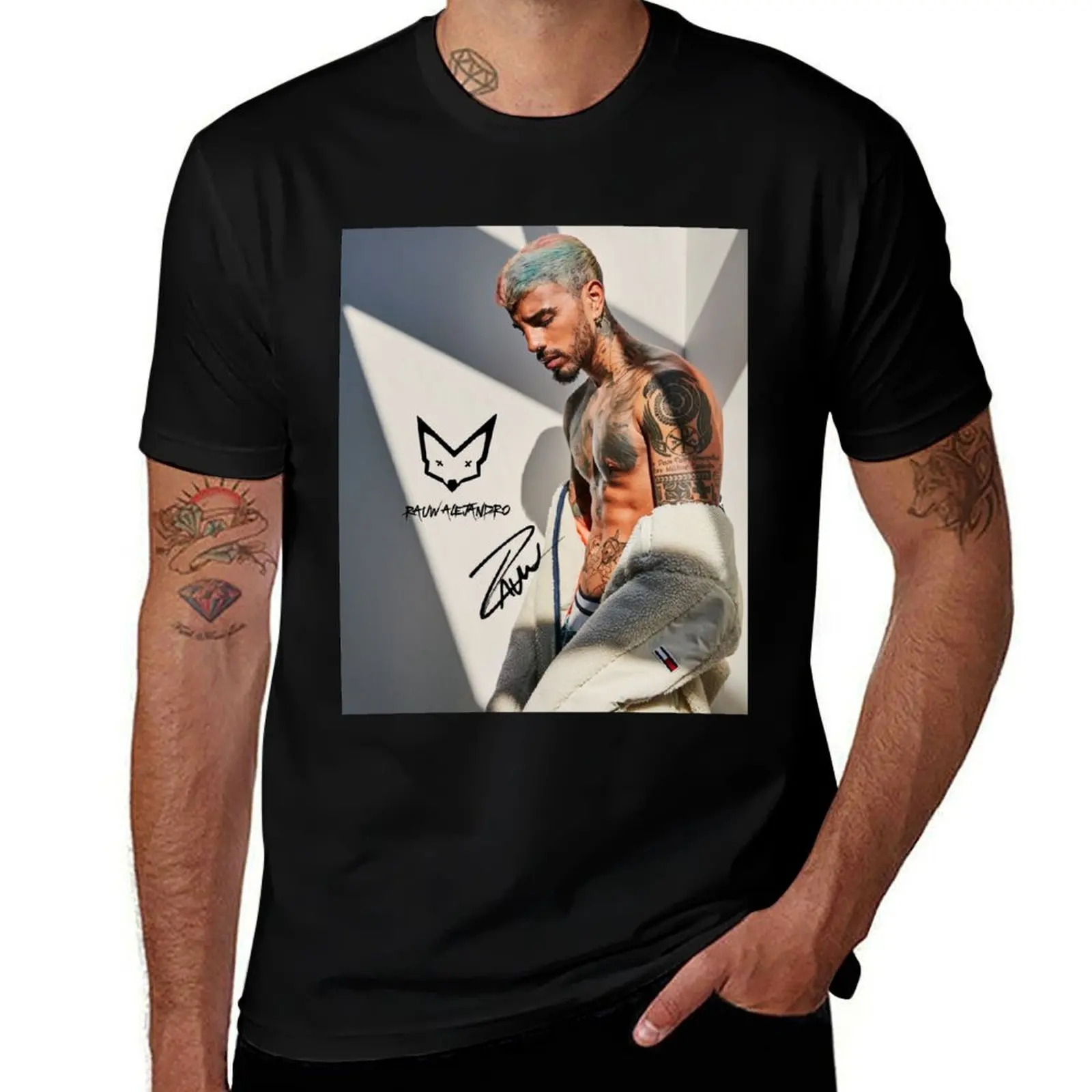 

Alejandro with Signature T-Shirt quick drying customs custom t shirt blacks vintage t shirt men