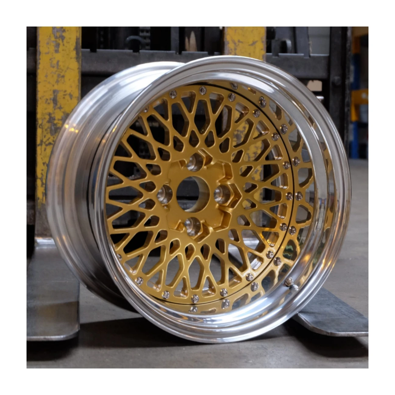 

Bk Custom 3 шт. Кованые 5x120 5x130 колес 15 16 17 18 19 дюймов 7j до 14 J Mesh Design E50 Золотой обод колеса для BMW Porsche VW Honda