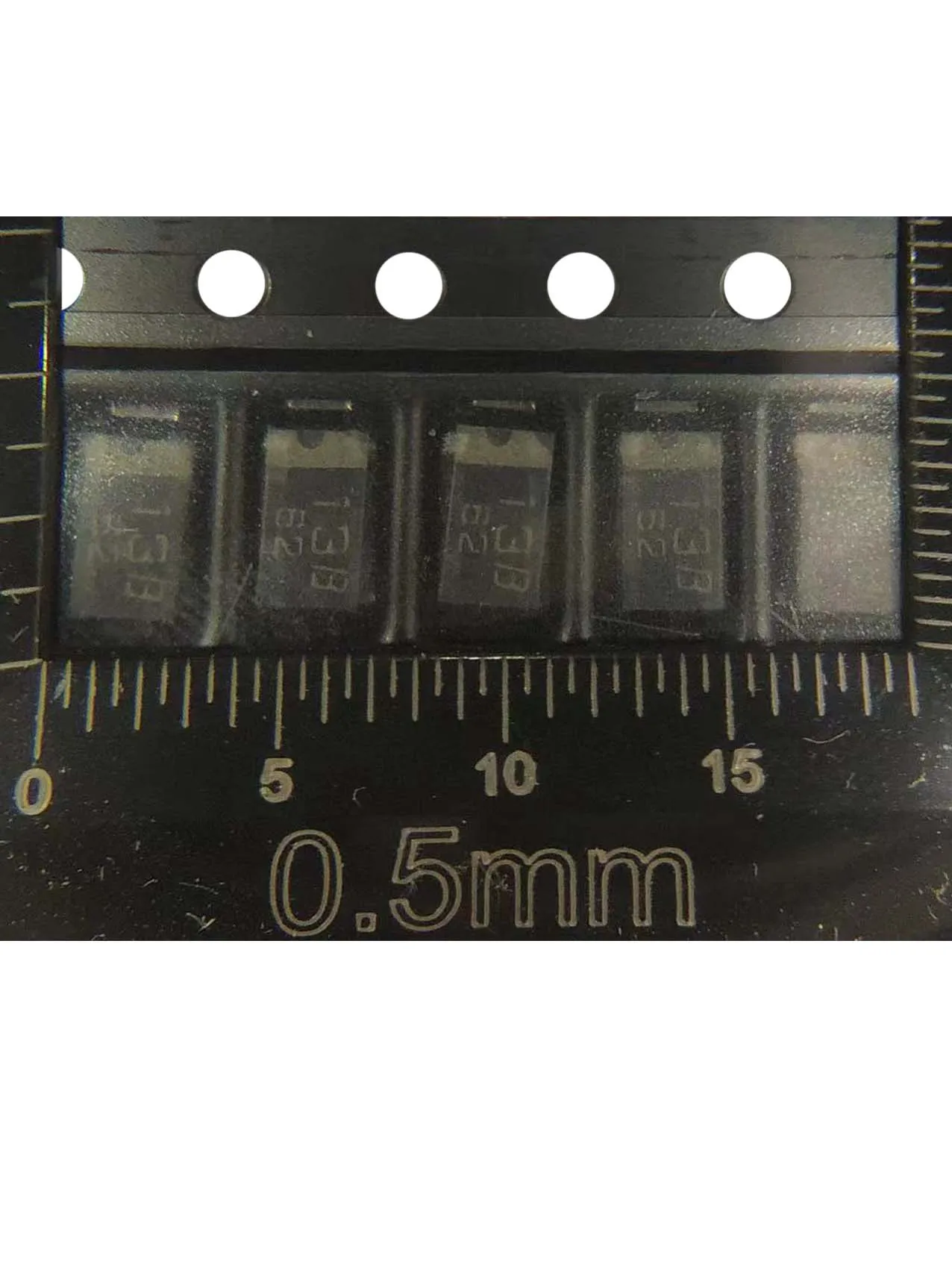 Diode Zener Montée PTZTE2513B, 13.8V, 1W, DO-214, 50 Pièces