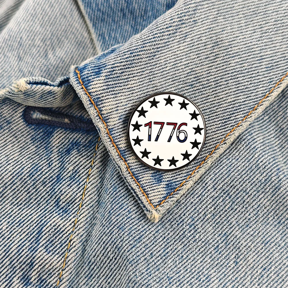 USA 1776 Emaille-Pins 4. Juli Patriotische Broschen Betsy Ross 13 Sterne Metall-Abzeichen Kleidung Rucksack Anstecknadel Schmuck Geschenk – Detail 6