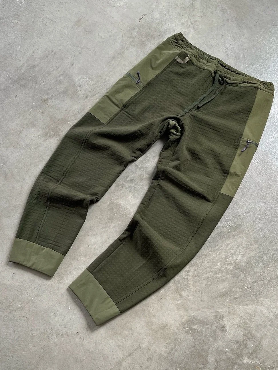 Outdoor Sports Quick Dry Pants Men's Waterproof Breathable Casual Long Trousers Cuffed Leisure Pants for Hiking Camping Travel