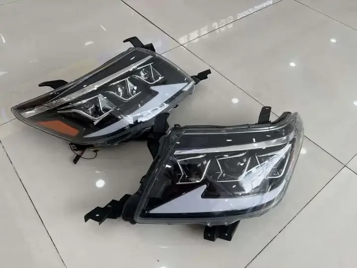 Neuankömmling LED-Scheinwerfer für HILUX VIGO LED Angel Eyes Scheinwerfer Schwarzes Gehäuse 2012-2014 CN