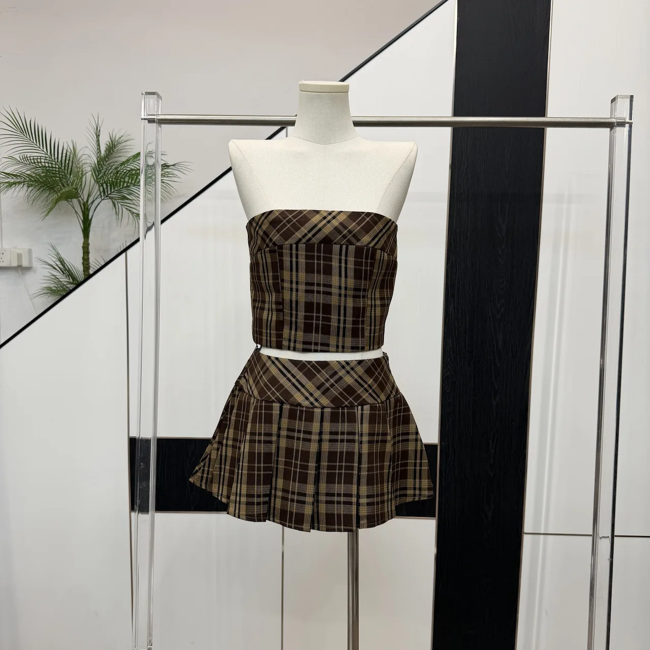 

Women's Summer Streetwear Two Pieces Plaid Skirt Set Lady Strapless Sleeveless Slim Short Tube Top + A Line Pleated Mini Skirt