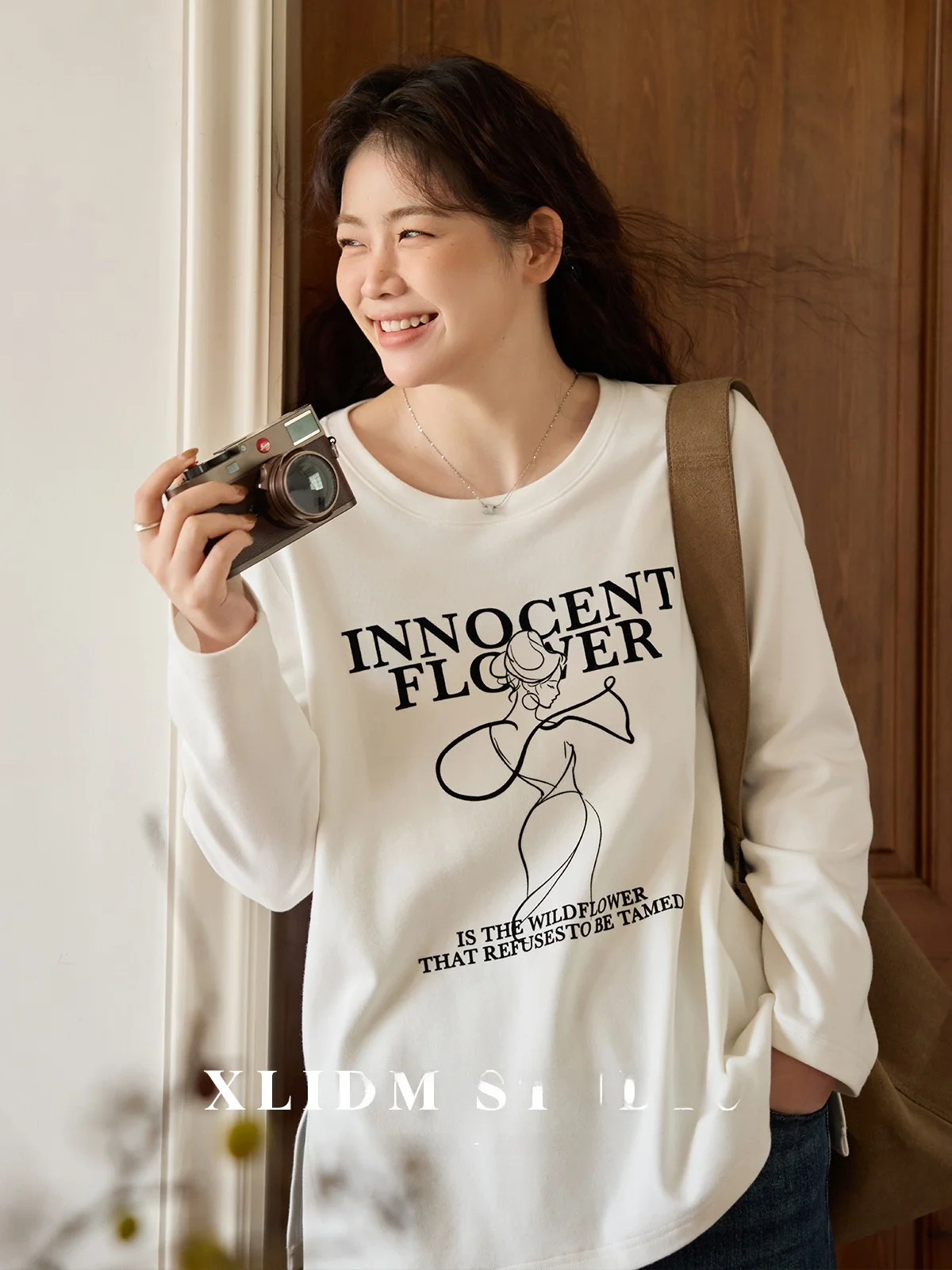 

XLIDM Женская свободная футболка Long Sve с двусторонним принтом Fce, повседневная осенняя внутренняя одежда длиной до плеч