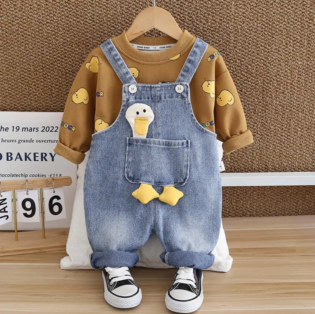 Completi firmati per neonato vestiti per bambini primavera autunno Cartoon Duck t-shirt a maniche lunghe + salopette in Denim set di tute per bambini