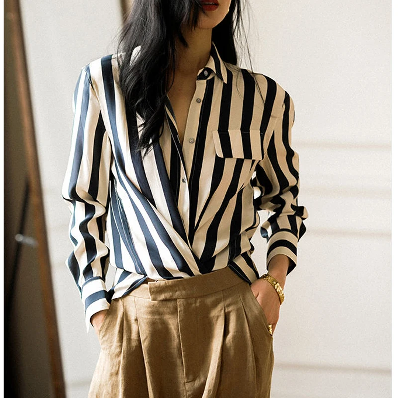 Autumn Women Korean Fashion Vintage Classic Striped Shirt Office Lady Simple Commute Lapel Blouse Casual Long Sleeve Loose Tops