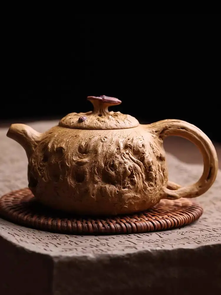 Yixing Original Purple Clay Lingzhi Gongchun Teapot, Pure Handmade By Famous Artists, Flower-Like Design, Brewing Pot, Kung Fu
