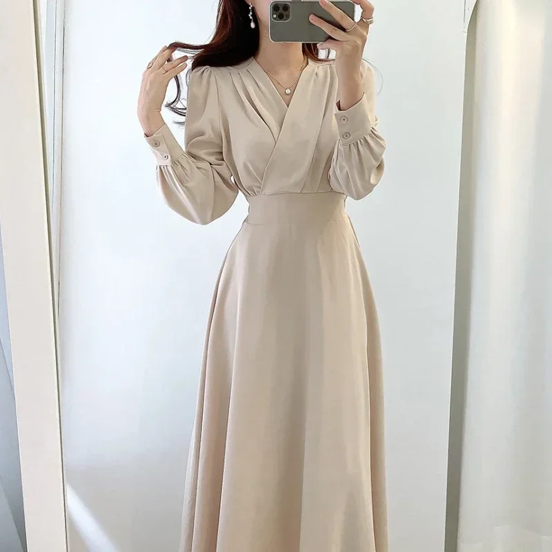 

2023 Spring Harajuku V-Neck Bubble Sleeves A-Line Women's Solid Midi Robe Elegant Dress for Korean Office