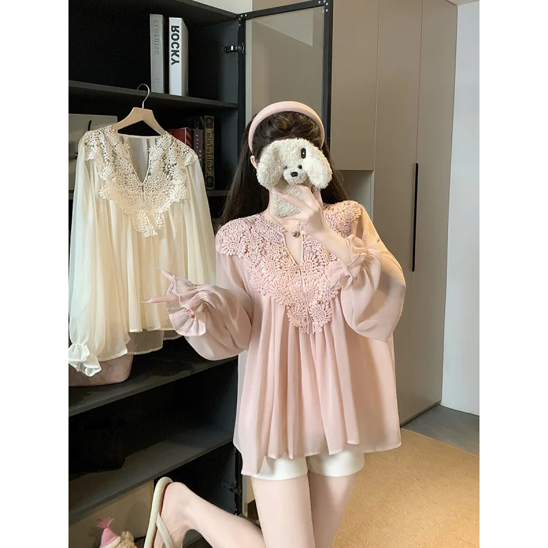 

Мягкая корейская розовая кружевная блузка с V-образным вырезом, вышивкой, шифоном, пышными рукавами и рюшами, свободный крой, элегантный, нежный, женственный образ