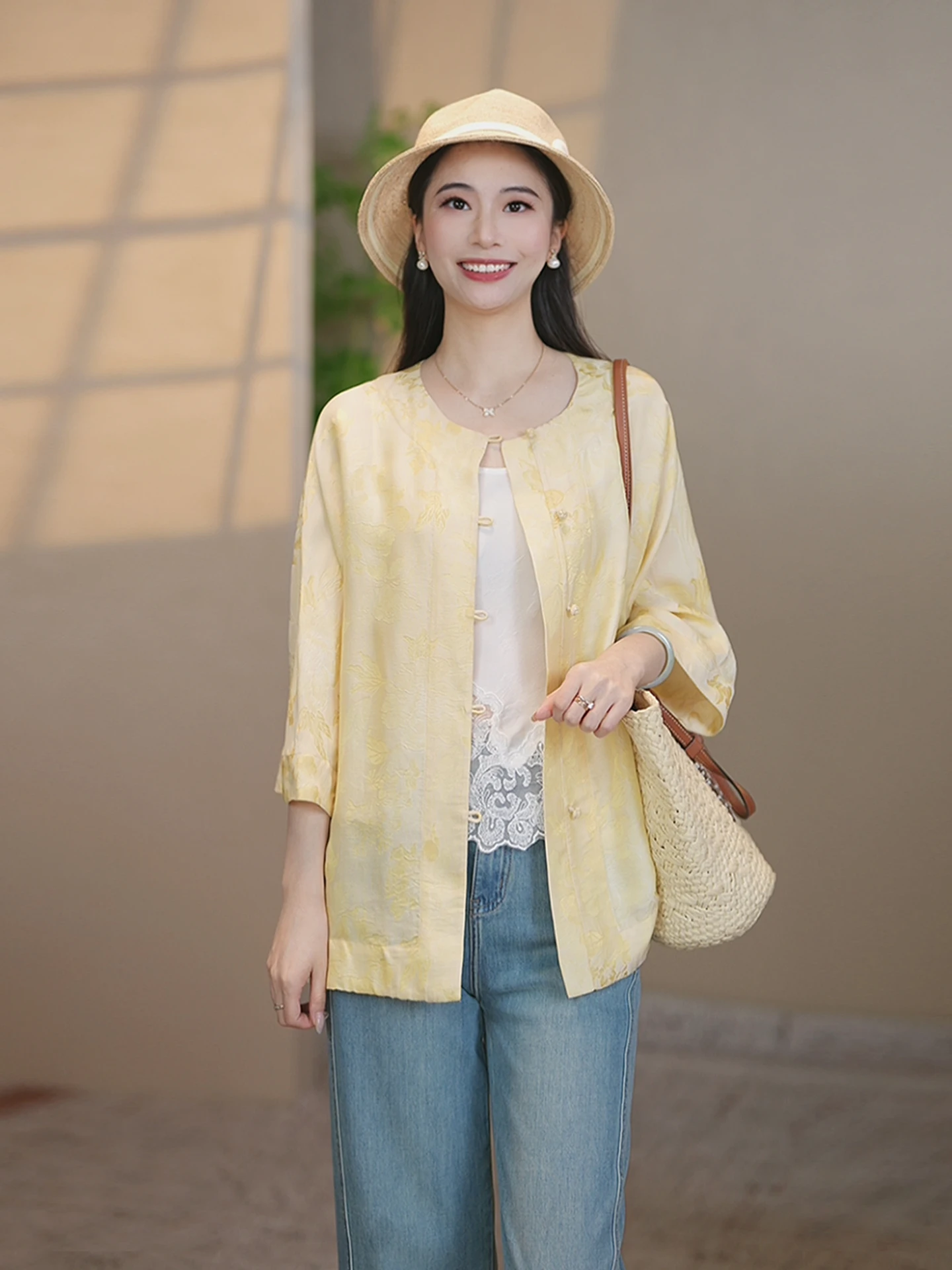 

Rose S Silk irts New Chinese Sle Light National Trend Artistic round Ne Top Satin Embroidered Heavy Satin Silk Mulb...