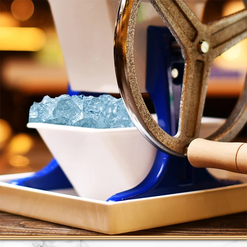 Manual Ice Crusher 2KG Crushing Capacity Cocktail Crushed Ice Maker Spiked Blades Solid Wood Handle A Must-Have for Bars and Bub