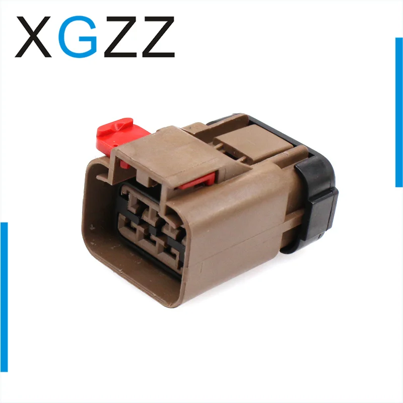 6189-7535/6185-5302 is suitable for Changan Yidong, Chevrolet Sail headlights fog light plug connector harness
