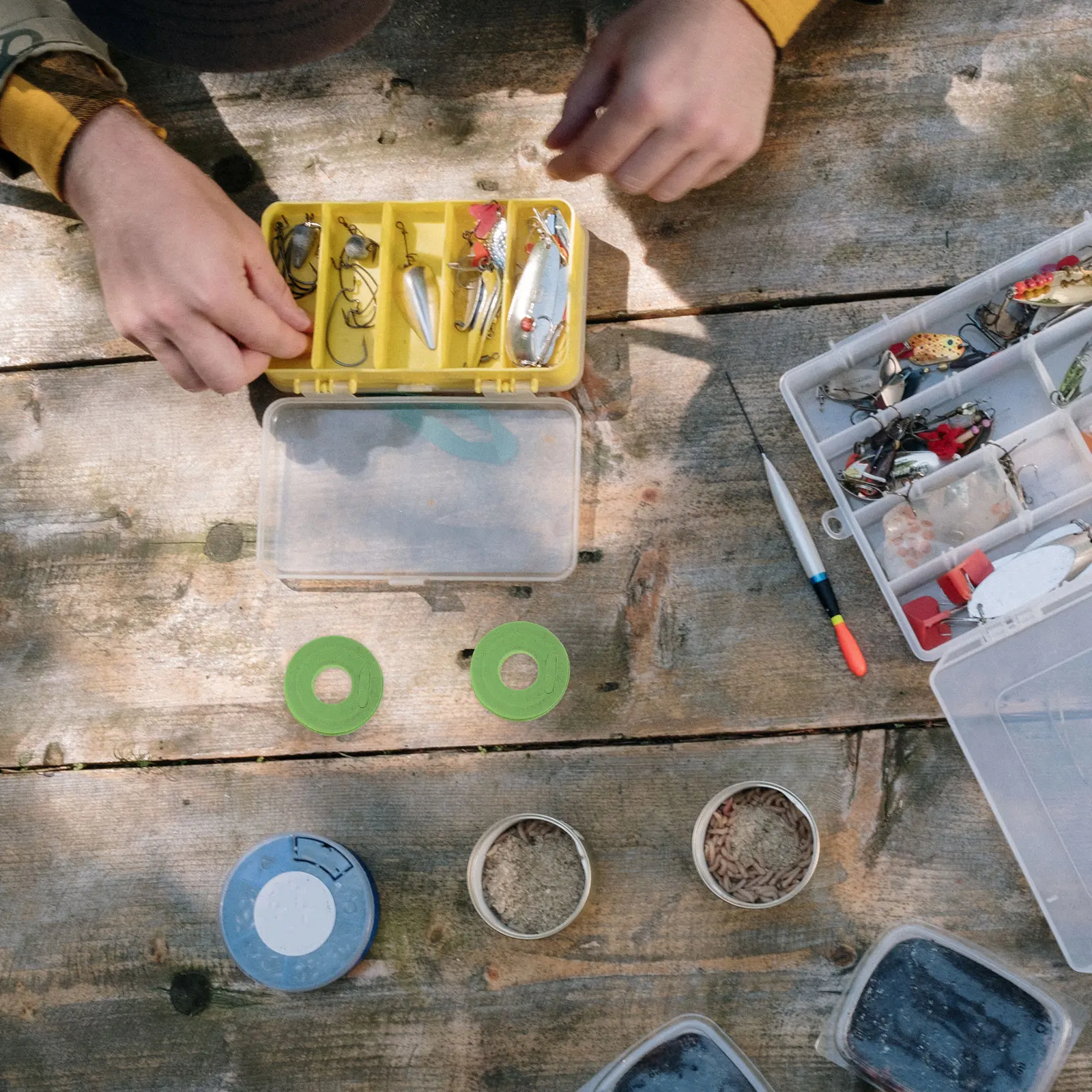 

100 Pcs Fishing Line Spools EVA Foam Multicolor 4cm Diameter Winder Bobbin Tackle Gear Storage Reels Holder