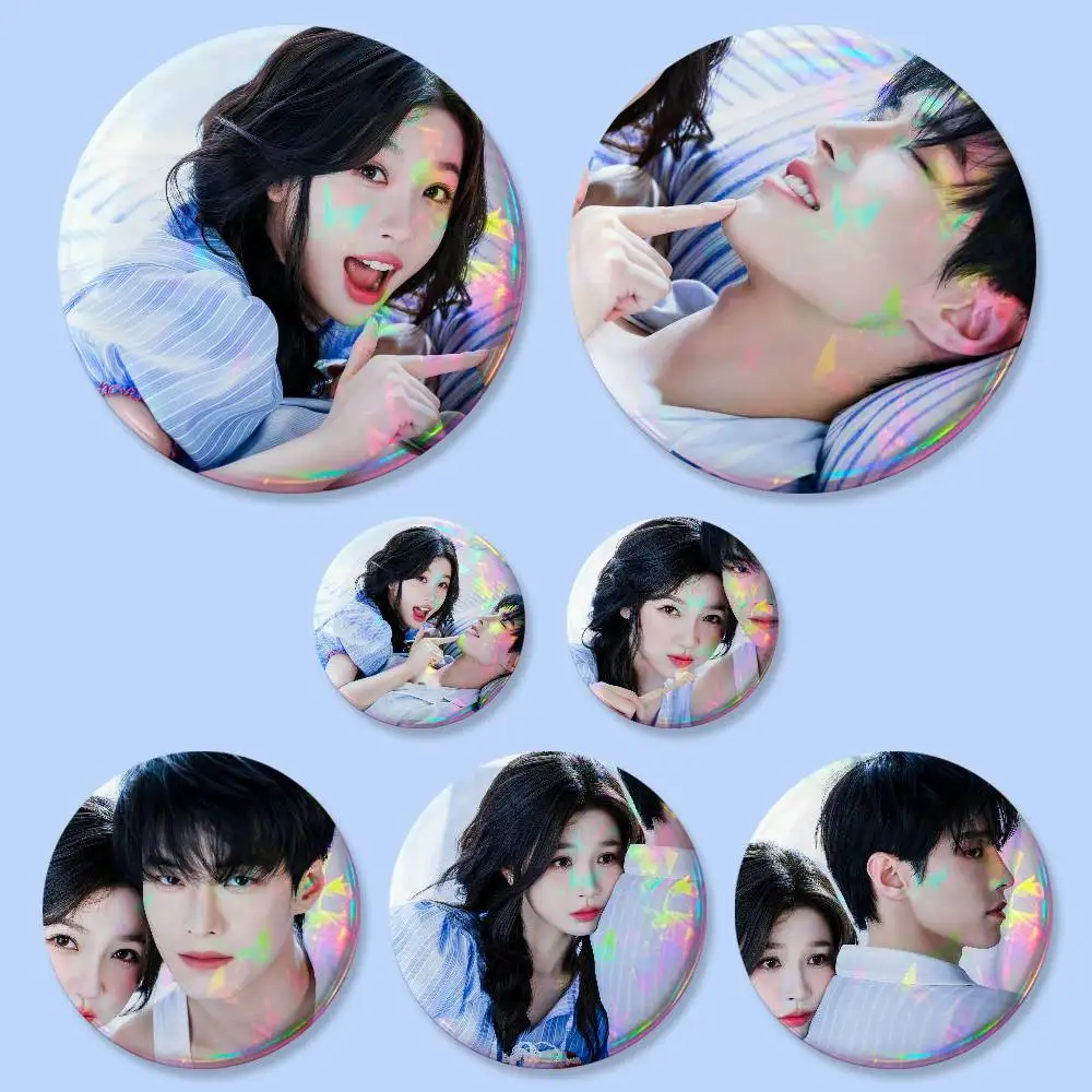 SPEED AND LOVE Film-Abzeichen 25 32 44 58 75 mm Runde Cosplay-Pins Taschendekoration Fans Sammlerstücke Freunde Geschenke Brosche Souvenir