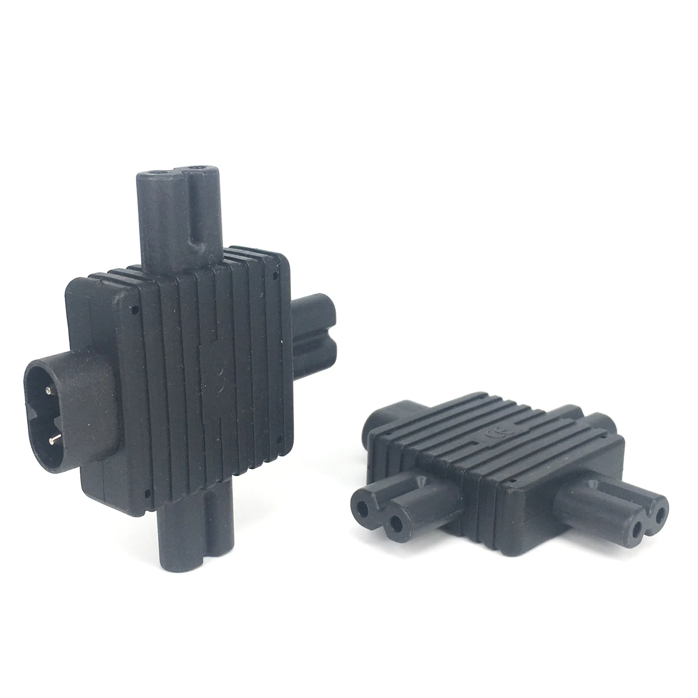 IEC 320 Abbildung 8 C8 Stecker auf 3X Buchse C7 Splitter Power 90 Grad UP Rechts-Down-Wechselstrom-Adapter für Netzteil 1 in 3 out