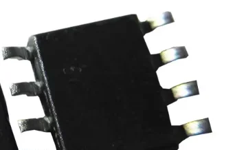 Integrated circuit IC is ready for assembly. Not for polishing. LM2907M-8
