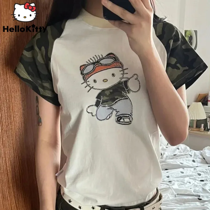 Nowy Sanrio Hello Kitty kamuflaż patchworkowy T-shirt letni z krótkim rękawem śliczne topy z kryształkami koreańskie modne ciuchy Streetwear