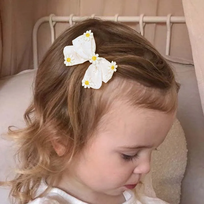 ncmama New Daisy Hair Bow Clips for Baby Girl Cute Handmade Bowknote Hairpin with 5 Flower Barrettes Headwear Hair Accessories