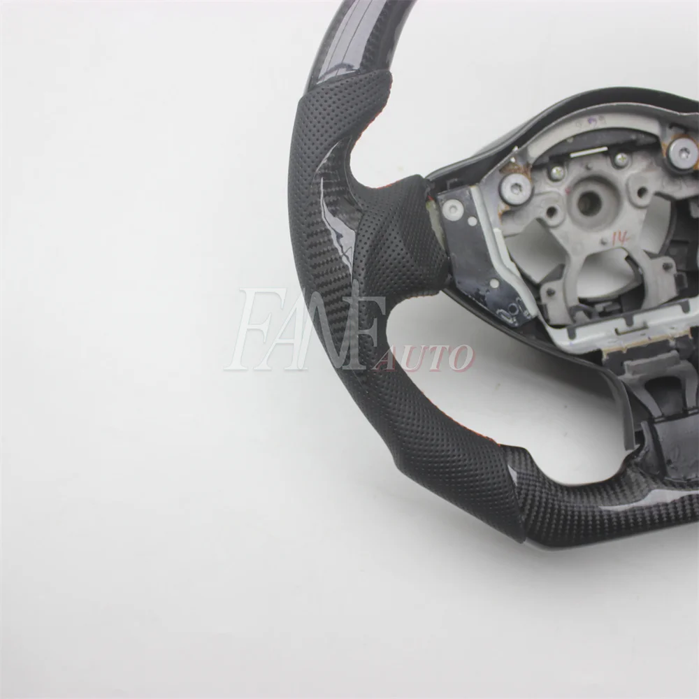 Replacement Real Carbon Fiber Steering Wheel with Leather for Nissan Sentra Sylphy Juke