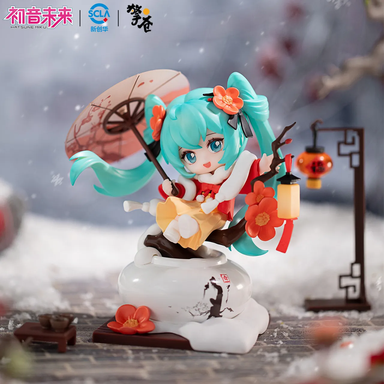 2025-nouveau-hatsune-miku-hiver-fait-a-la-main-neige-et-prune-rouge-miku-co-marque-veritable-modele-peripherique-ornements-de-bureau