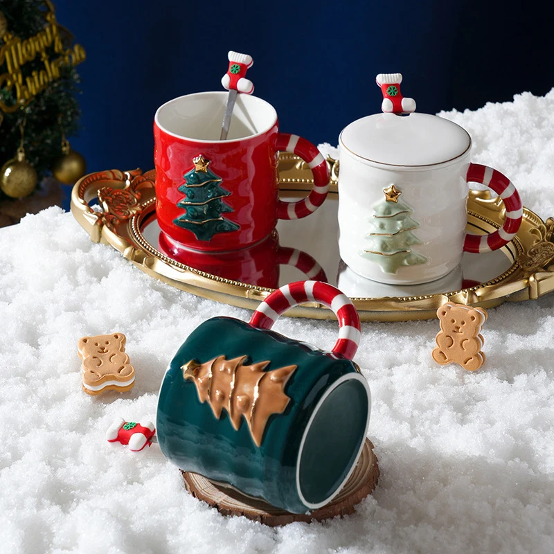 

-Selling Drinkware Cartoon Relief Christmas Tree Ceramic Coffee Cups Mug With Lid