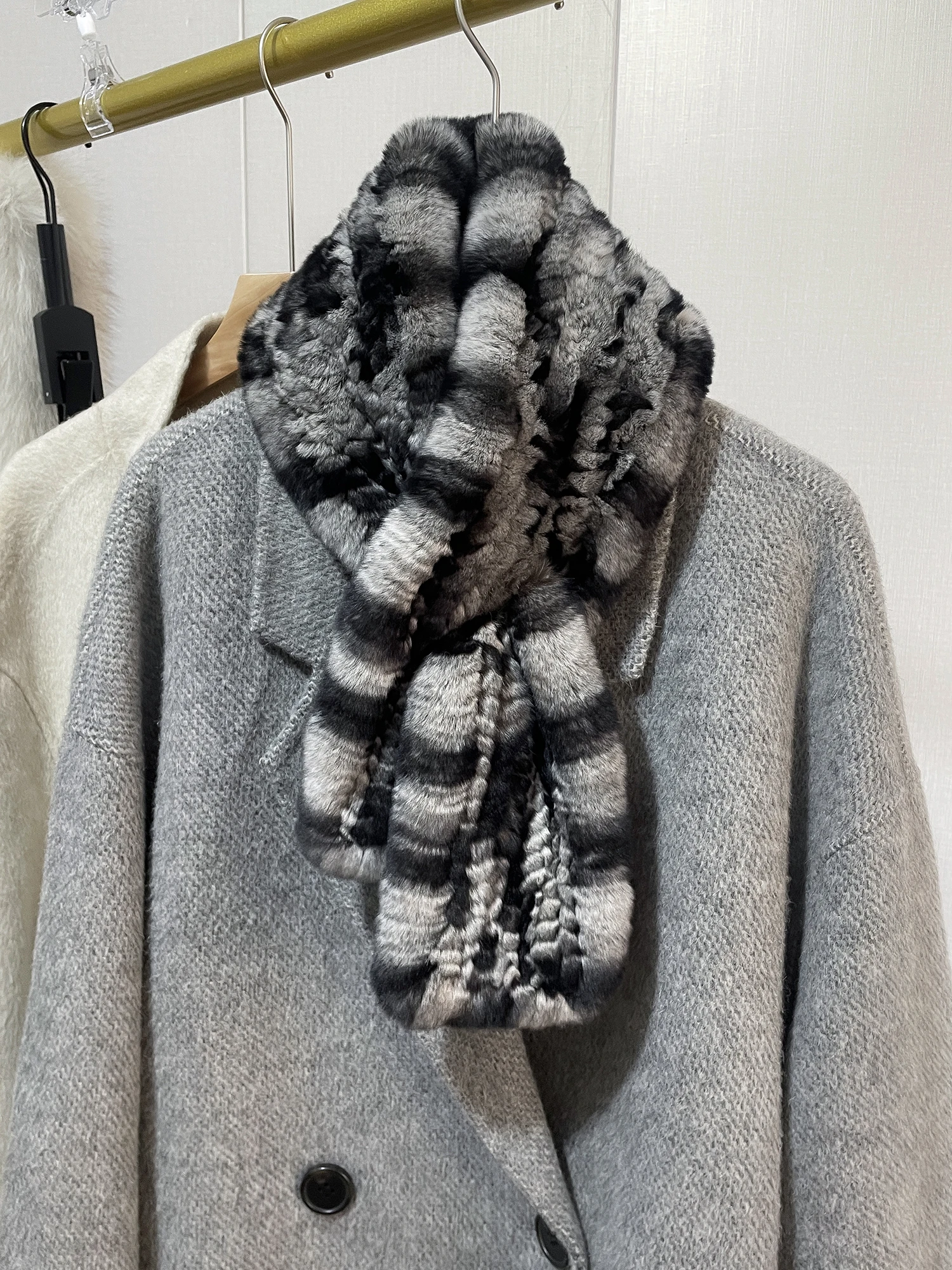 korean-sle-luxury-fur-scarf-women's-winter-rabbit-fur-striped-warm-thi-ne-warmer-chinchilla-adient-high-end-fee