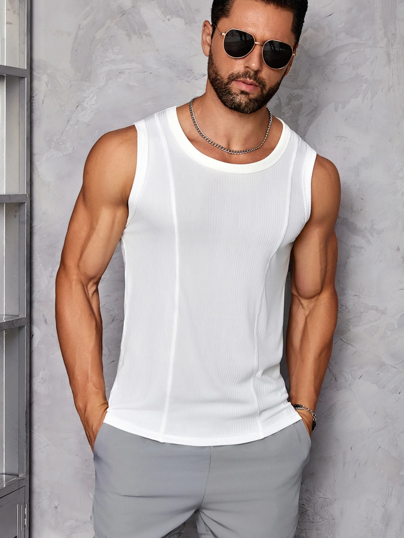 

2025 New Men's Four Seasons Lightweight Tight-Fitting Tank Top Running Casual Homewear Outdoor Tight-Fitting Breathable Quick-Dr