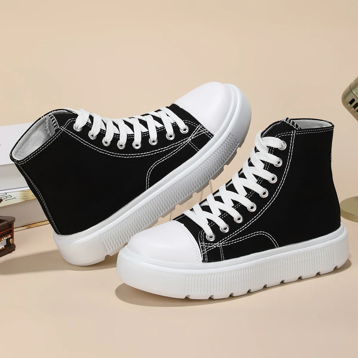 

New Summer Men's Canvas Slip-On Sneakers White Casual Shoes Breathable Comfortable Lightweight Flat Shoes for Walking Work Shoes