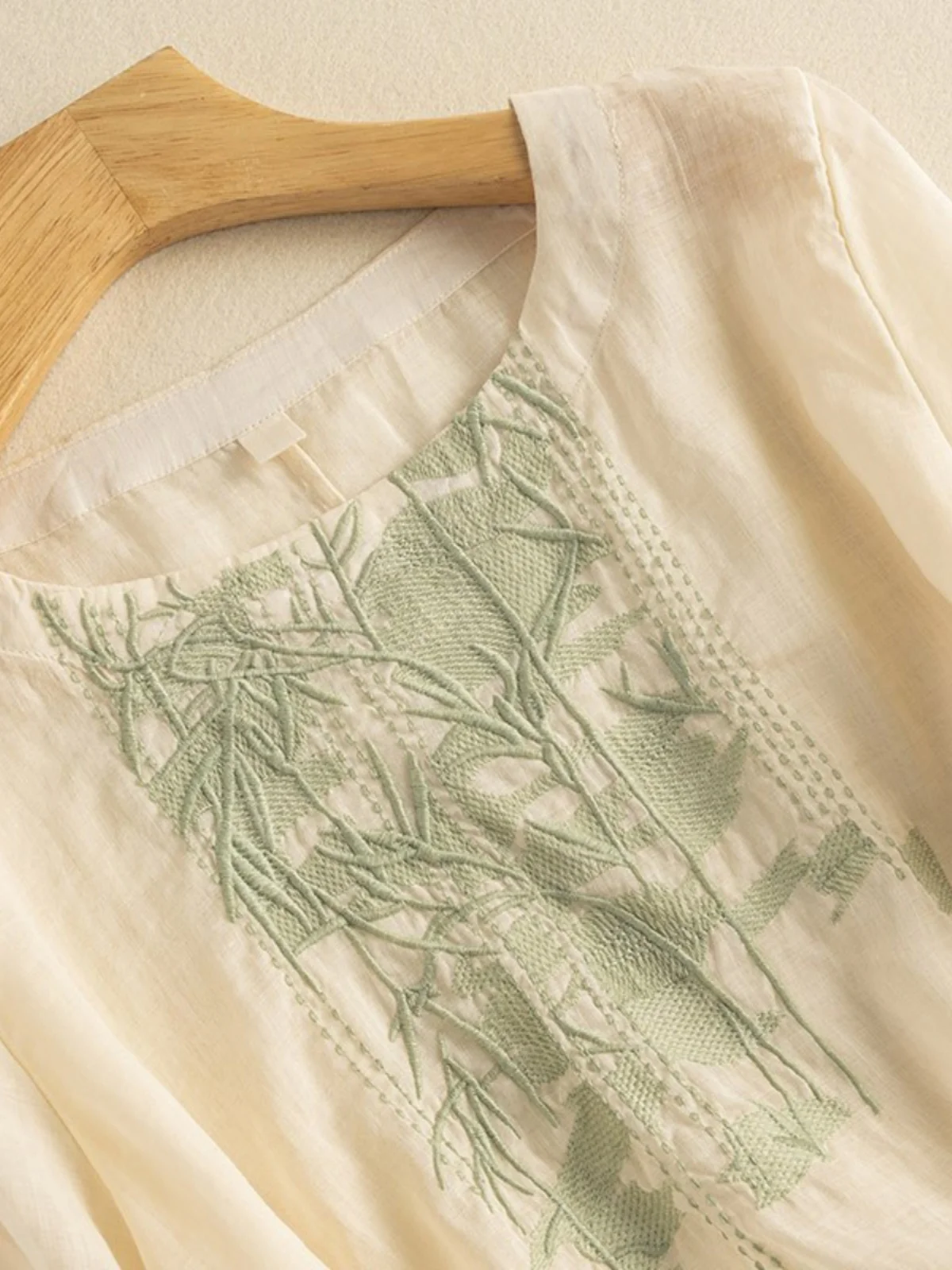 Retro Embroidered Cotton Linen ort Sve T-irt Women's Loose Fit Summer round Ne Plant Floral Pattern Commute Sle