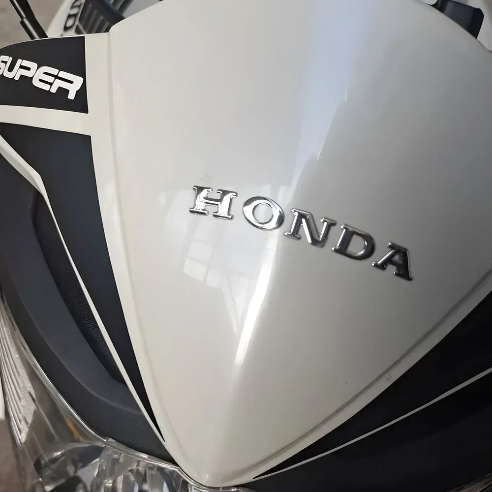 Pegatina de motocicleta Honda, pegatina de tanque de combustible 3D, logotipo, protección solar de goma suave, resistente al agua