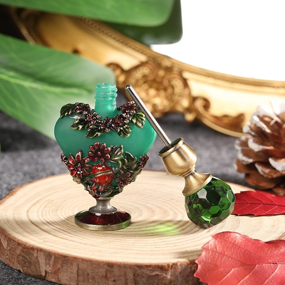 Green Empty 5ml Perfume Bottle Vintage Emerald Frosted Glass Carved Flower Gem Cap Refillable Essential Oil Handmade Beauty Tool
