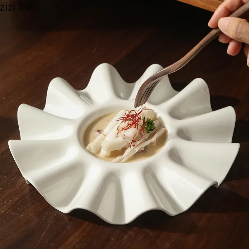 Wave Flower Edge Ceramic Plate White Dessert Dim Sum Plate Pasta Plate Irregular Serving Plates Sushi Dish Restaurant Tableware