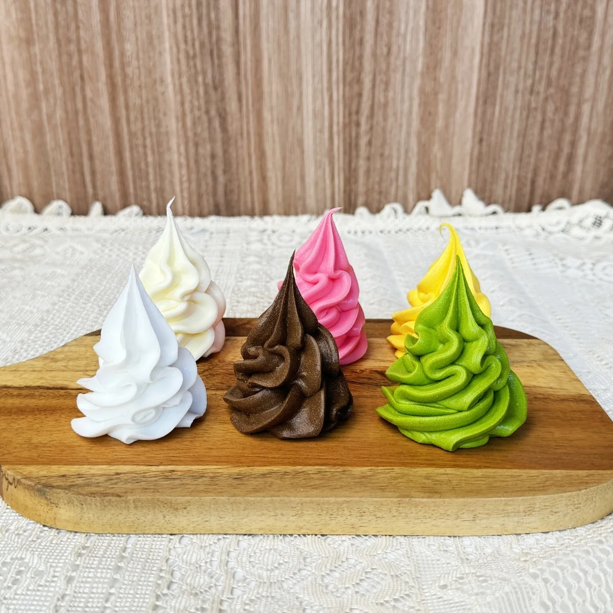 Spiralförmiges Eiscreme-Attrappenmodell, DIY-Gebäckdekoration, Schaufenster-Requisite für Dessertläden, Bäckerei-Dekorationszubehör – Detail 1