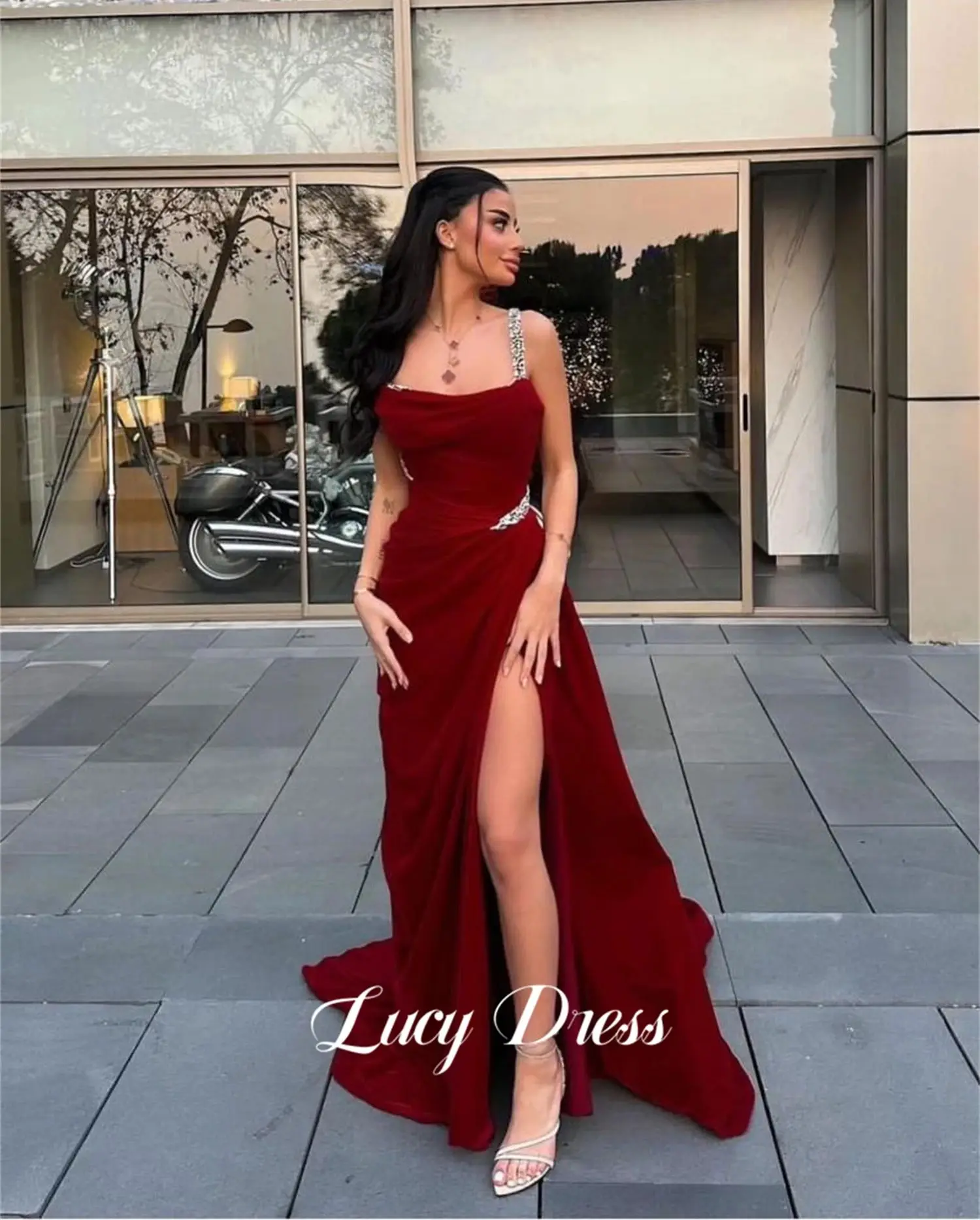 Lucy Women Evening Dress Glittery Embellishments Deep Red Ball Gown Grace Mermaid Graduation Elegant Womens Party Dresses