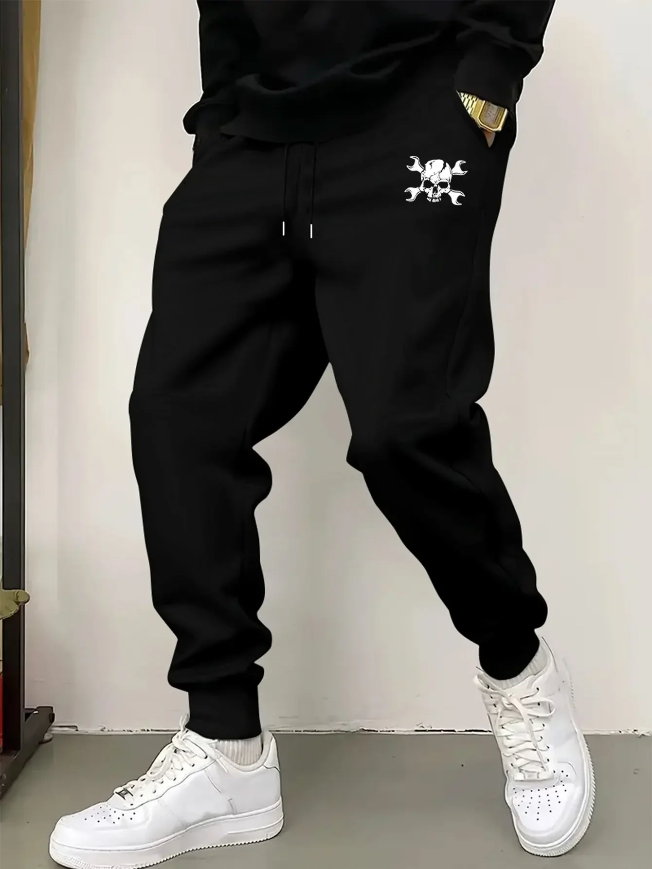 Mens Sweatpants Fit Joggers for Sports and Streetwear Loose Casual Pant Drawstring Multi-pocket Men Skull Printed Long Pant