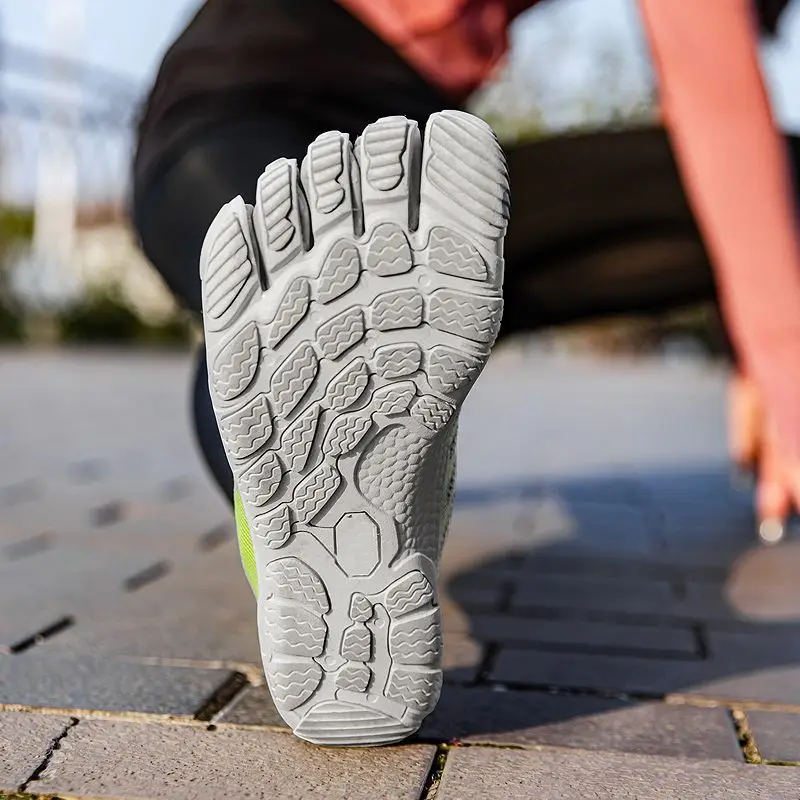 

Men's Summer Squat Shoes Mesh Breathable Indoor Fitness Shoes Men's Soft Sole Sneaker Socks Shoes Women's Weightlifting Shoes