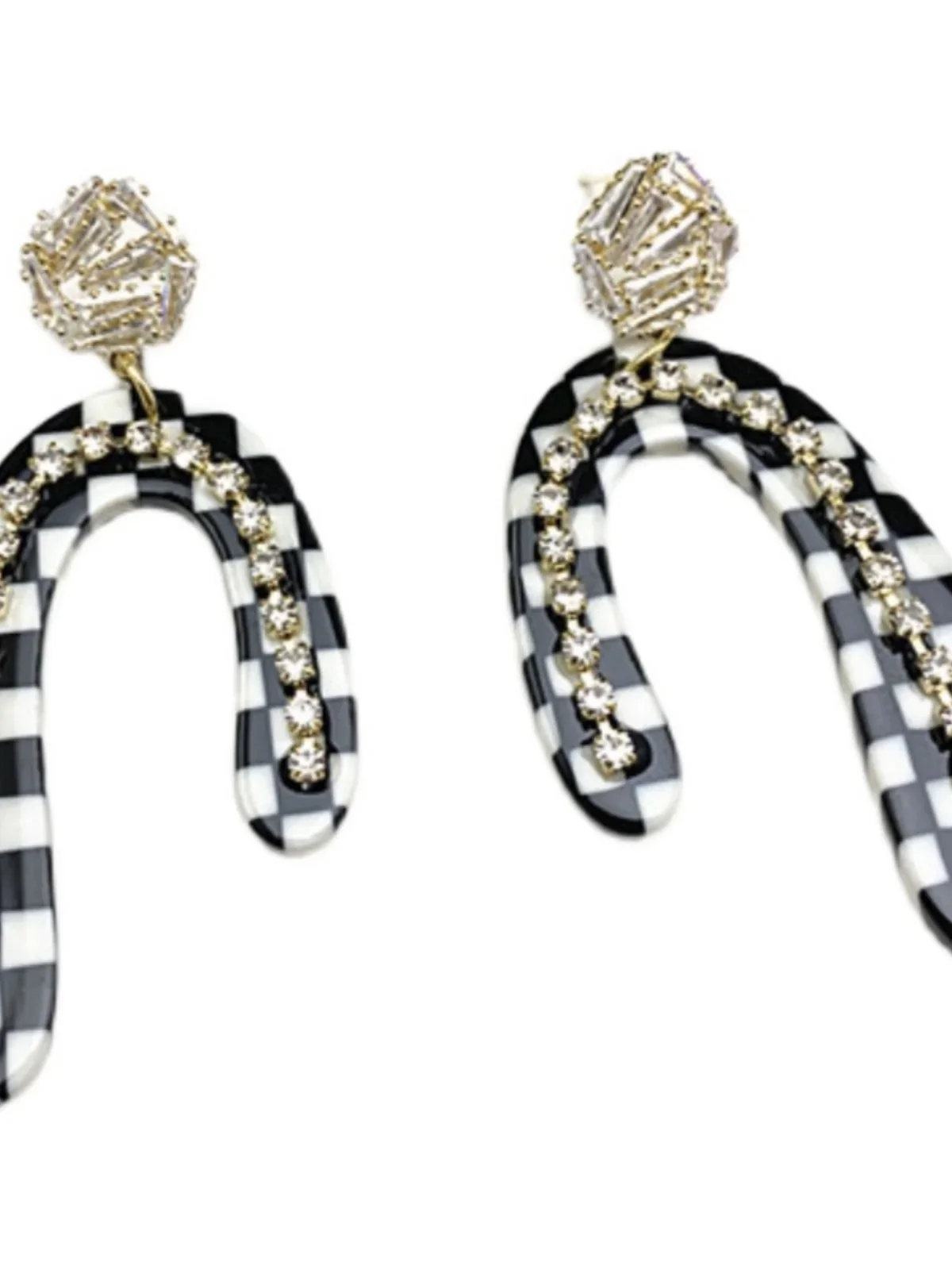 

Black and white long geometric shaped earrings