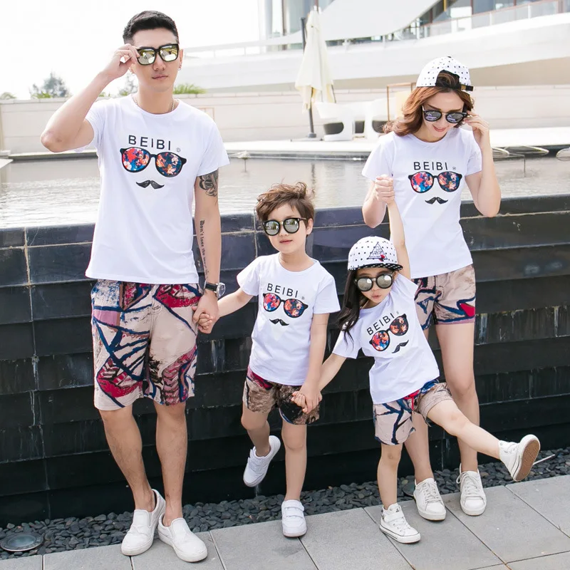 

Family Matching Outfits 2Pcs Summer Dad Son Mom Daughter Cotton White T-shirt&Camouflage Shorts Holiday Matching Couple Clothes