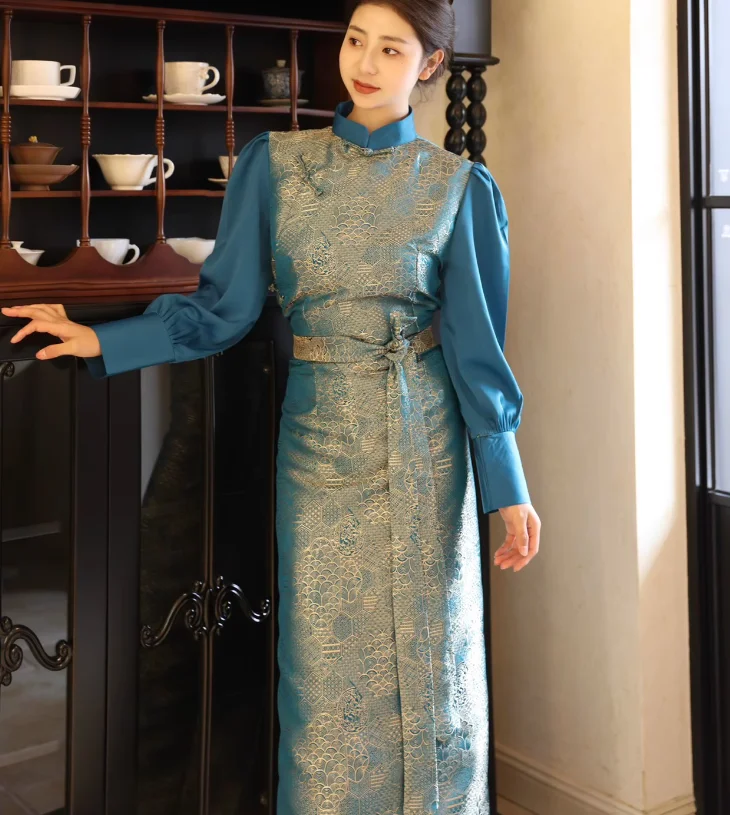 

Chinese Traditional Women's Xizang Clothes Bola Skirt is Popular With Tibetan Clothes