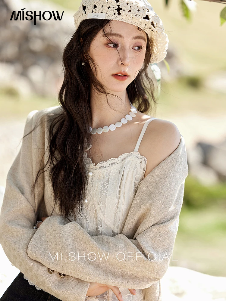 MISHOW قميص قصير مطرز بالدانتيل للنساء لربيع 2025 أشرطة كتف قابلة للتعديل قميص قصير ضيق مثير حلو MXE13D0050