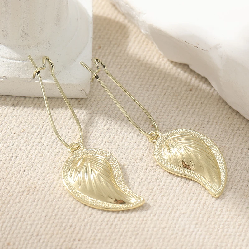 Ethnic Gold Color Dangle Women - Ethnic Fashion Wear For Women 评论和价格