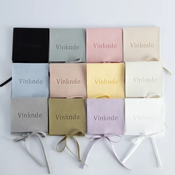 100pcs Logotipo Personalizado Microfibra Terciopelo Bolsa de Regalo de Navidad Favores de la Boda para los huéspedes a granel de caramelo Bolsa Organizador Anillos Pendientes de embalaje de la bolsa de almacenamiento