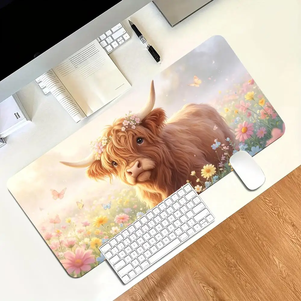 Extended Gaming Mouse Pad Highland Cow Floral Large Desk Mat Non Slip Rubber Lock Edge Keyboard Mousepad Computer Laptop Office