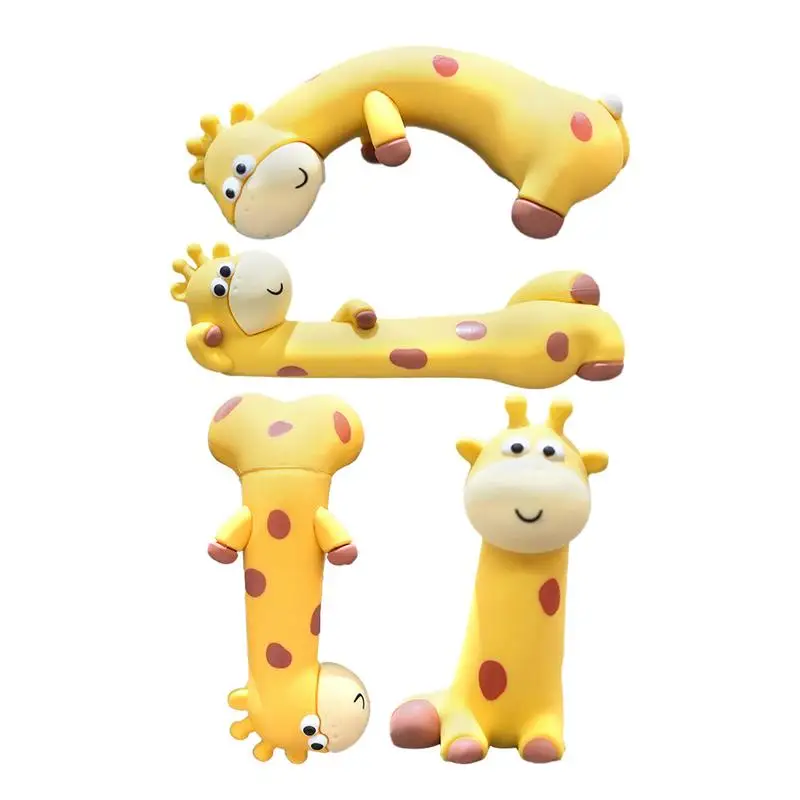 4pcs Giraffe CollectibleFigurines Cute Conspicuous Bag Giraffe Ornaments Set Computer Screen Monitor Decoration Cute Giraffe Toy