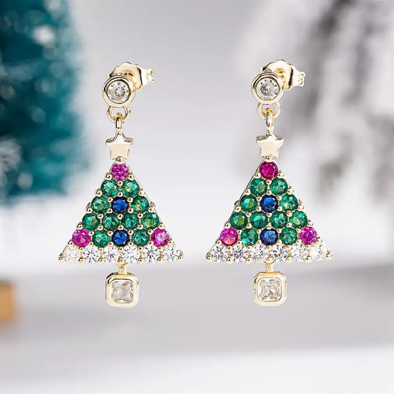 Huitan Weihnachtsbaum-Ohrhänger für Damen, zierliche, farbenfrohe Zirkonia, eleganter Party-Festival-Luxusschmuck in Goldfarbe