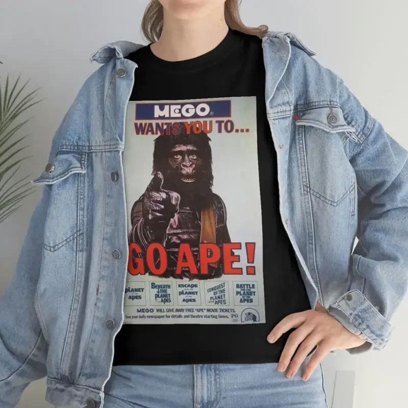Camiseta de manga corta con publicidad de MEGO Planet of the Apes Go Ape