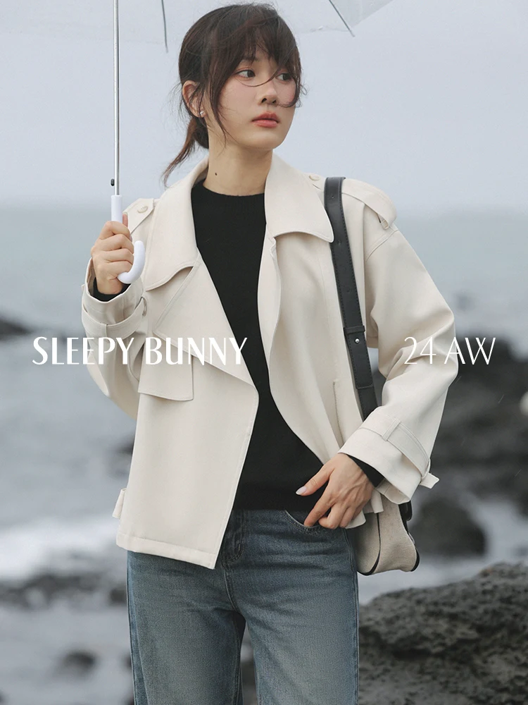 

Elegant Short Trench Coat for Women Fall Vintage Lapel Loose Outerwear Drop Shoulder Chic Jacket for Office Casual Fashion Look
