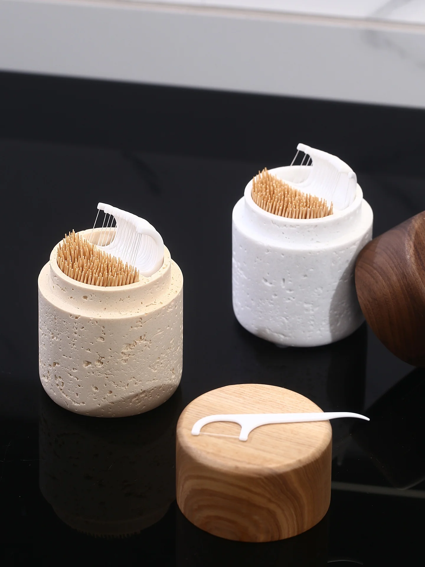 エレマット-ウォルナット木製-トゥーティホルダー-2in1-綿棒-デンタルフロスボックス-丸型デザイン-高い審美価値