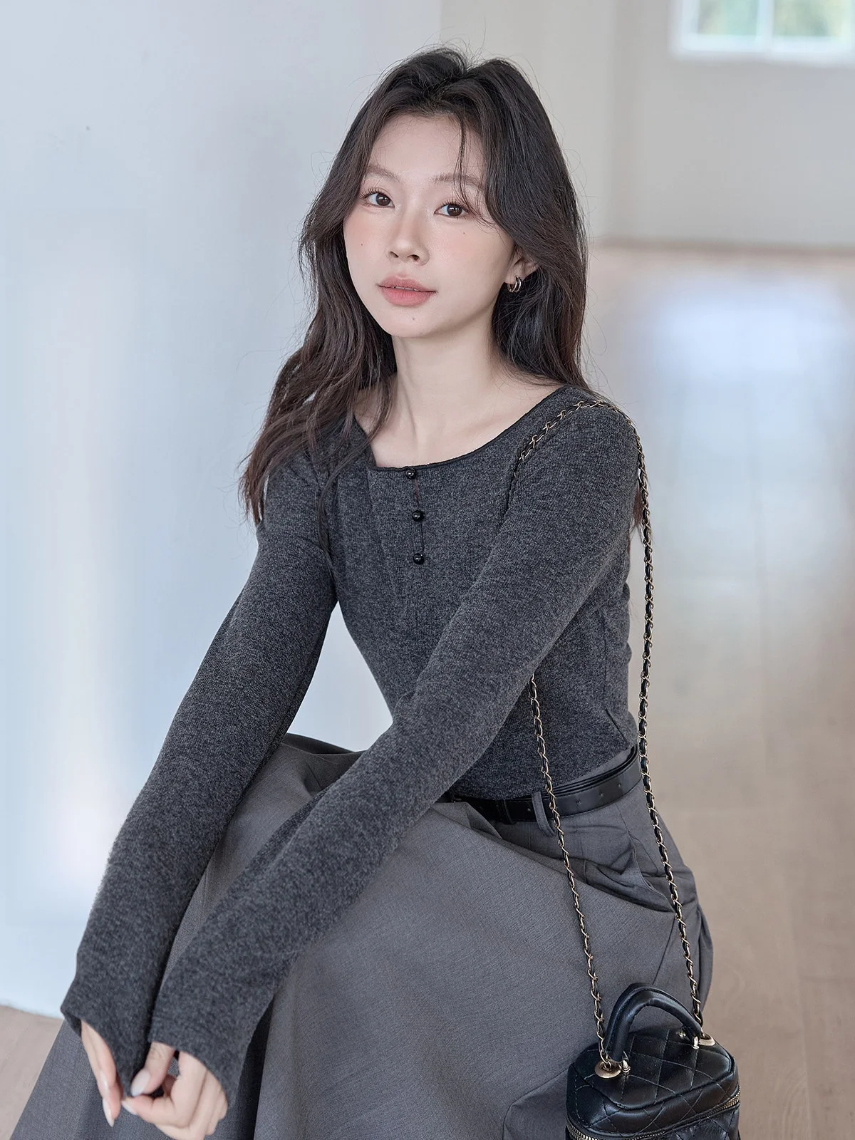 

Deep ey Knitted Sweater Women's Slim Fit Long Sve round Ne Top Front Ba Wear Commute Sle Korean Faion 2026 New A...