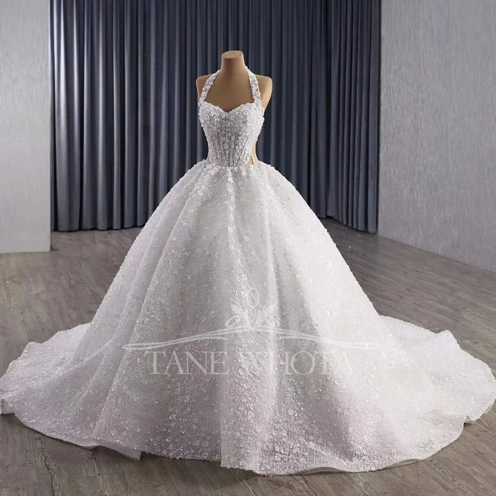 

2025 Halter Sleeveless Lace-Up Back Beaded Sequined Bridal Dress Ball Gown Ivory Vestido De Novia